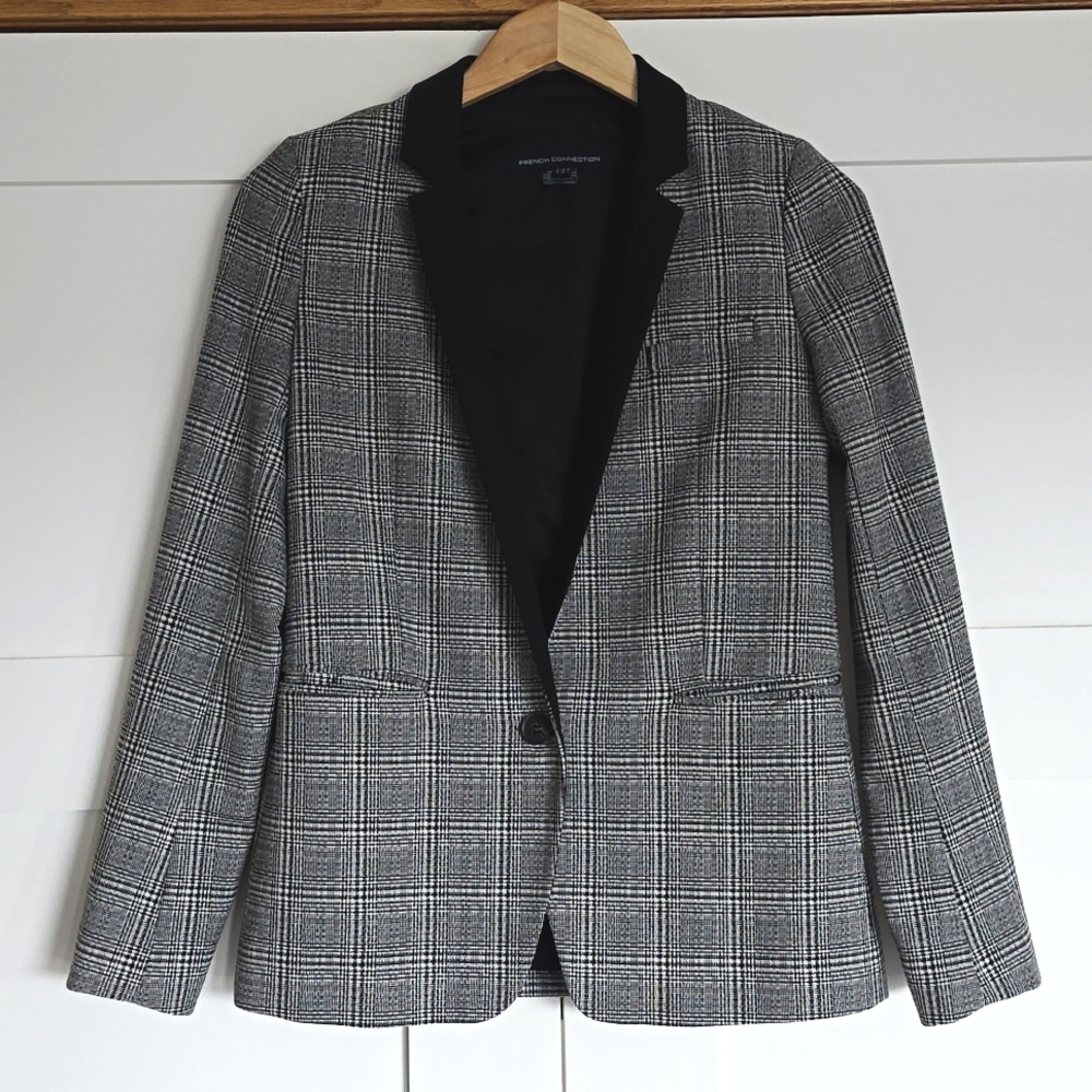 Grey plaid tuxedo blazer